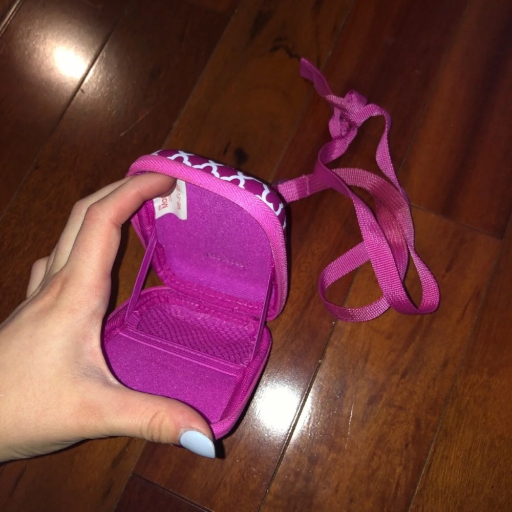 Small Pink Case - Picture 2 of 3